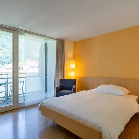 Artos Hotel 3*