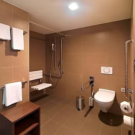 Artos Hotel 3*